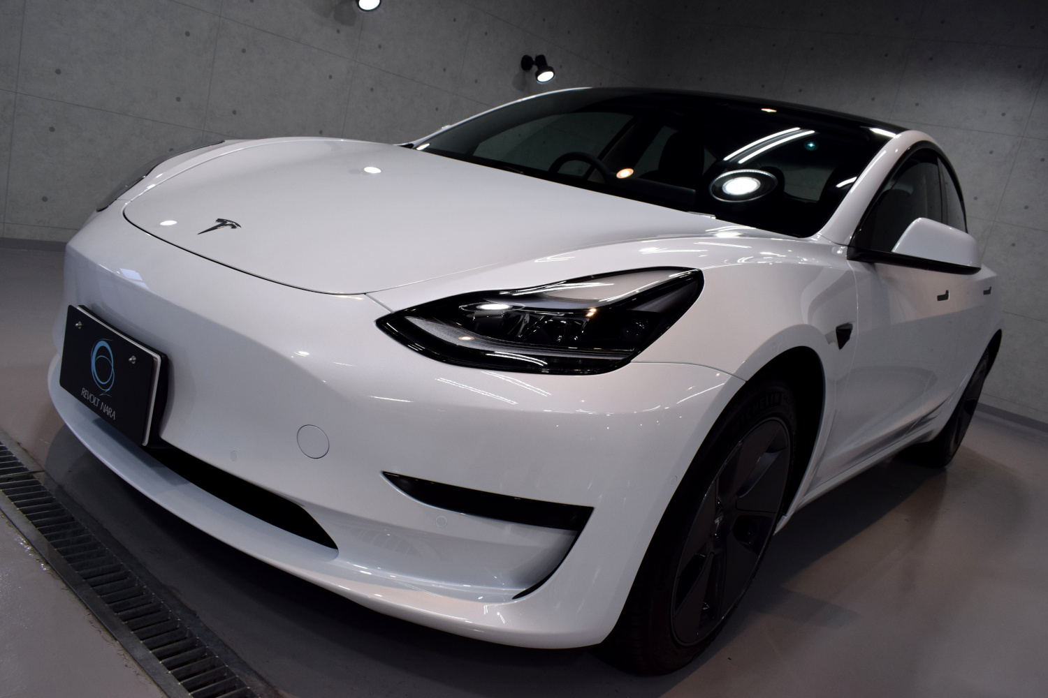 20221211tesla1.jpg