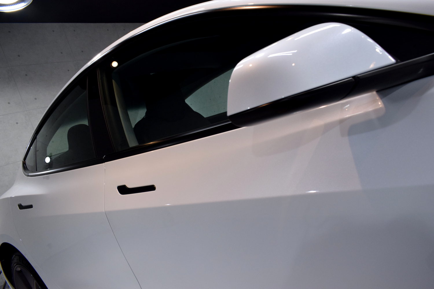 20221211tesla6.jpg